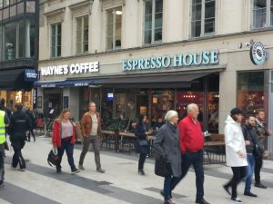 Expresso House et Wayne's coffee