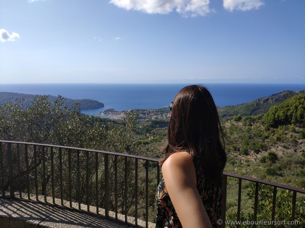 Le port de Soller au loin