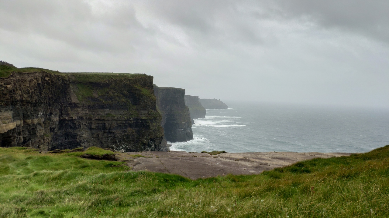 cliffs or moher