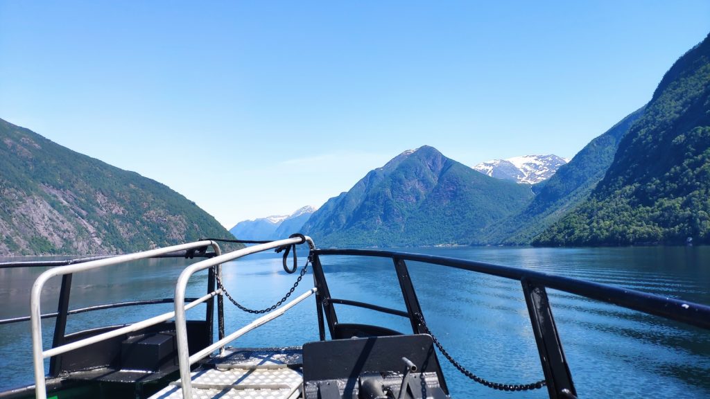Balade en bateau sur les fjords avec GlacierTour